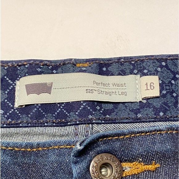 Levi’s Perfect Waist 525 Straight Leg, Women’s size 16 Denim Jeans. - Picture 5 of 8
